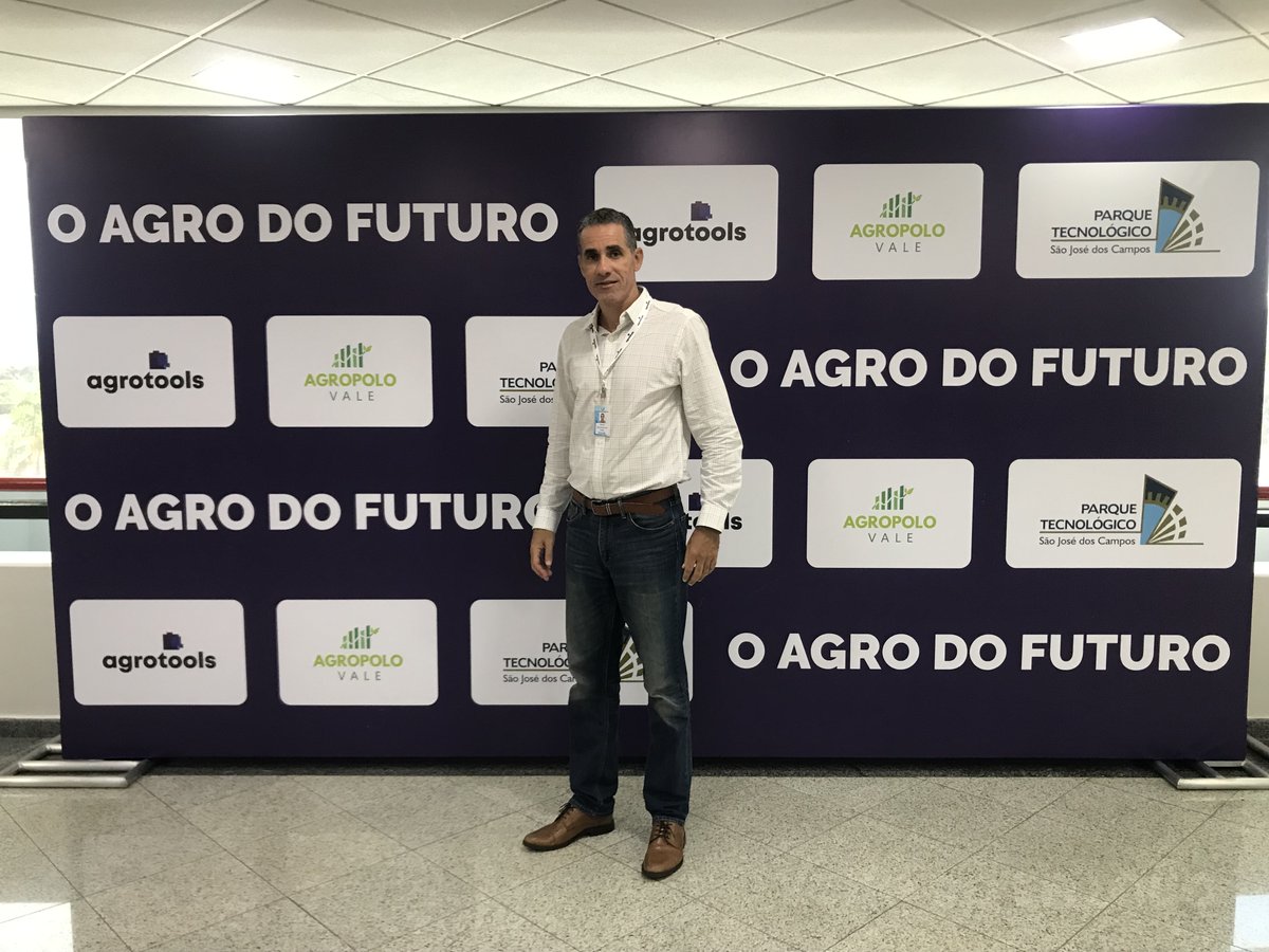 lincolnalves's tweet photo. A mudança do clima está definitivamente no centro das discussões sobre o futuro do #agronegócio. Representando o @inpe_mct no evento Mudanças Climáticas e Riscos para o Agronegócio Brasileiro promovido pelo @pqtecsjc e #Agrotools #tecnologia #mudancadoclima #adaptacao #mitigacao https://t.co/c1KKeOZHON