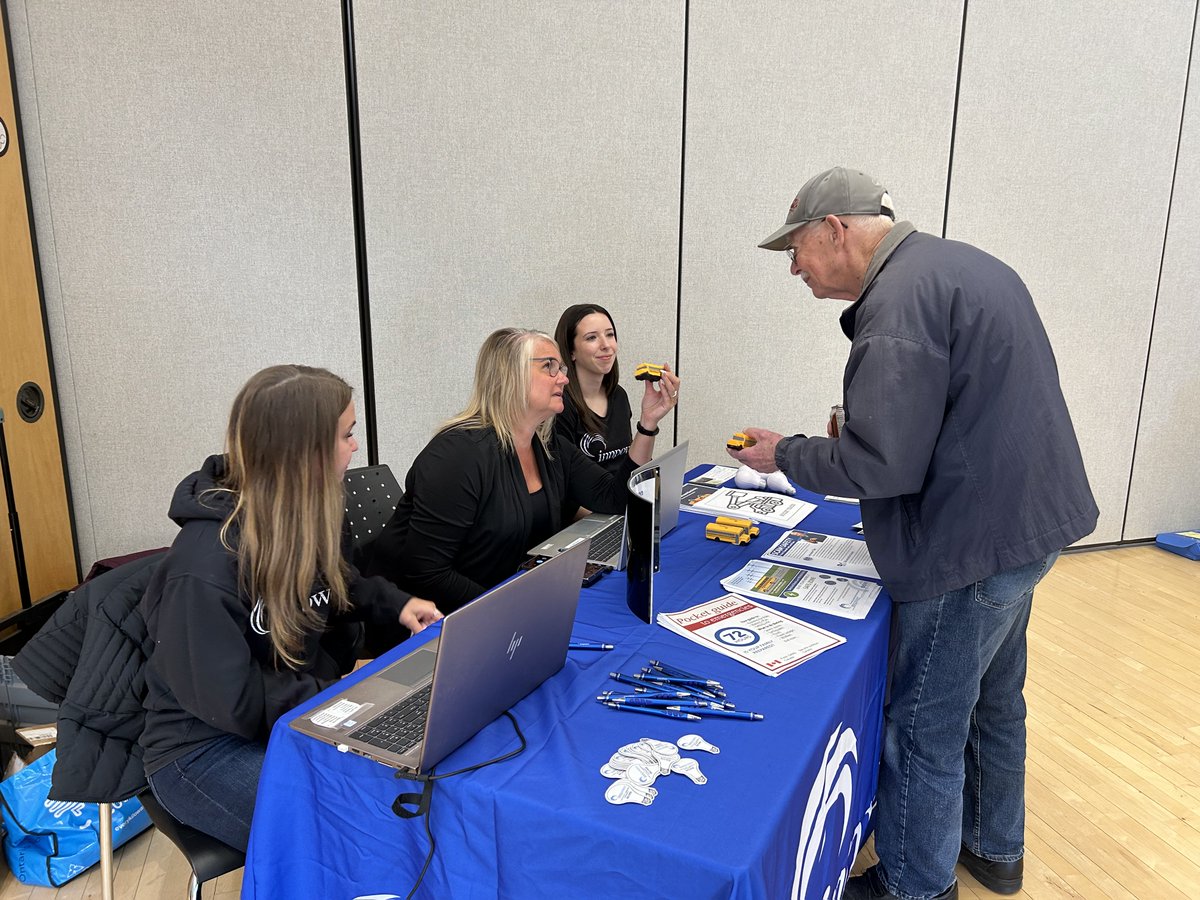 InnPower had a great time at #SandycoveAcres yesterday! Residents were able to learn about hydro billing options, scam safety, the upcoming Cost of Service application and more! Thank you to those who attended and <a href="/townofinnisfil/">Town of Innisfil</a> and <a href="/InnisfilideaLAB/">Innisfil ideaLAB & Library</a> for partnering with us!