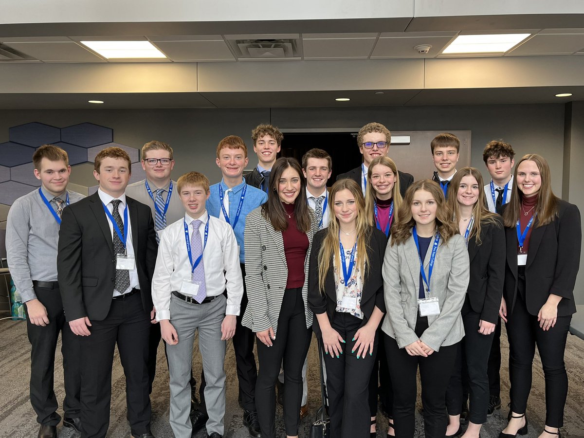 Congratulations to Micah Harvey for placing 5th in Job Interview and to Logan Johnson for placing 4th in Accounting at the Peru State Business Contest!