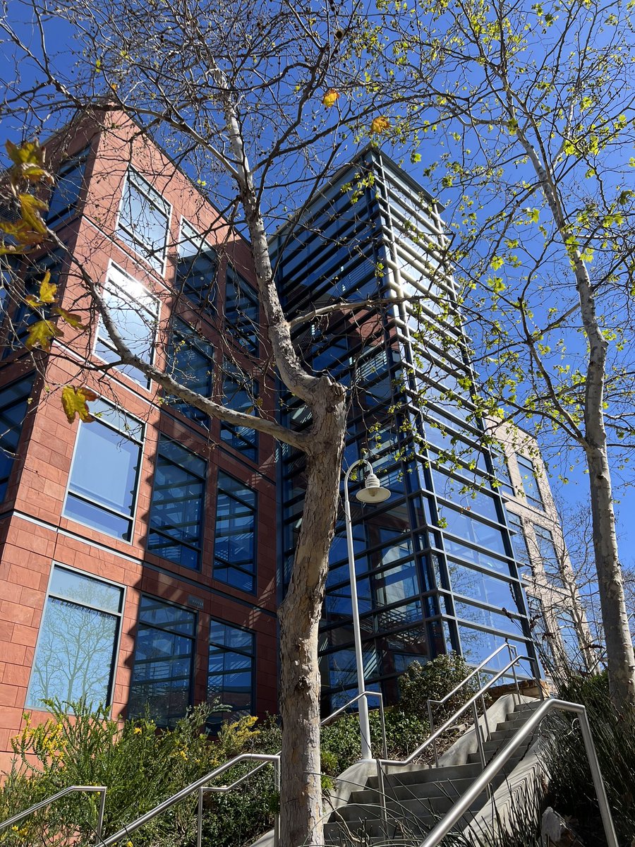 🏢 Every now and again hub &amp; hybrid employees need to come to campus for an in-person meeting or two… 

The <a href="/illumina/">Illumina</a> campuses are not a bad place to get work done. #LifeAtIllumina #remoteworking