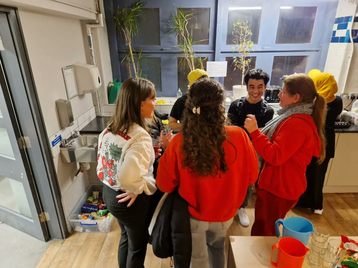 newryyc's tweet photo. A great visit to the Station Youth Hub for Young Refugees and Asylum Seekers π¦π«πΈπ©πΈπΎ. It was so inspiring to see the work happening and to hear the passion the young leaders have and to hear their personal stories of the journey they have had.
#CreativeYouthNetwork #Previsit https://t.co/qkcwvwYxqX