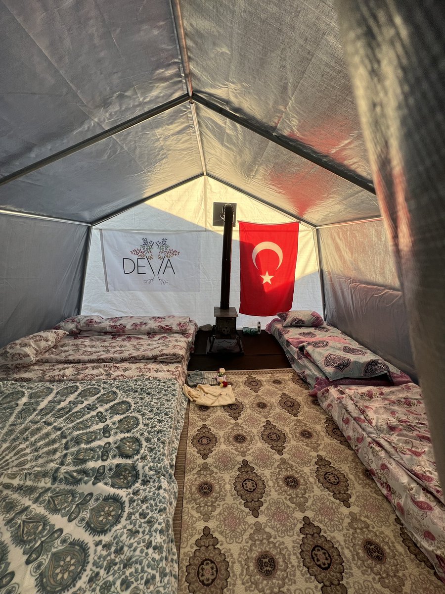 DevaDernegi's tweet image. Çadırlarımızın içini sevgiyle dolduruyoruz ♥️
