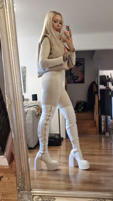 Perfect roadtrip outfit? https://t.co/zYf9XBjMSV<a href="/tag/bigtits"class="tags"><span>#bigtits</span></a><a href="/tag/faketits"class="tags"><span>#faketits</span></a><a href="/tag/bigbreasts"class="tags"><span>#bigbreasts</span></a><a href="/tag/boobsfordays%20"class="tags"><span>#boobsfordays </span></a>