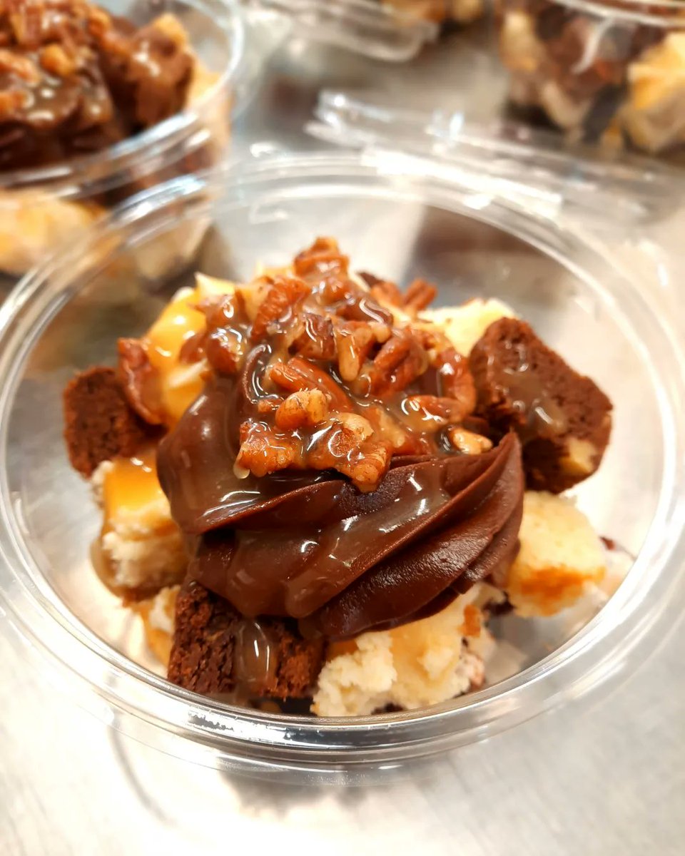 TwoSisters02's tweet photo. Have you ever had a Cheesecake Bowl? They are delicious! #sweets #cheesecake #bowls #cake #dfwbakery https://t.co/EQLjMr7D4L