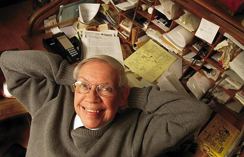 A life remembered: Bill Wundram, the beloved @qctimes columnist, died this week at age 98. ▶ Read more about his 70-year newspaper career here: qctimes.com/news/local/bel…