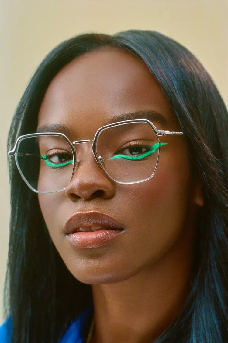 inLaurasWords's tweet photo. As a glasses-wearer, I’ve long noticed eyewear is an unsung accessory, and people with glasses are usually left out of makeup tutorials and articles. So, InStyle’s self-love issue includes this shoot, which is meant to be a reminder that your face isn’t hidden but adorned. https://t.co/Mv42tffE29