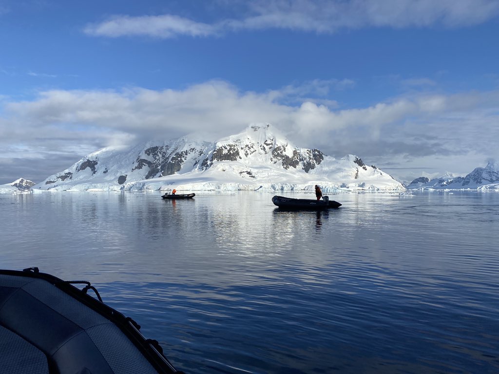 Last looks at Antarctica as we begin the turn north.

#nationalgeographicexpeditions #lindbladexpeditions