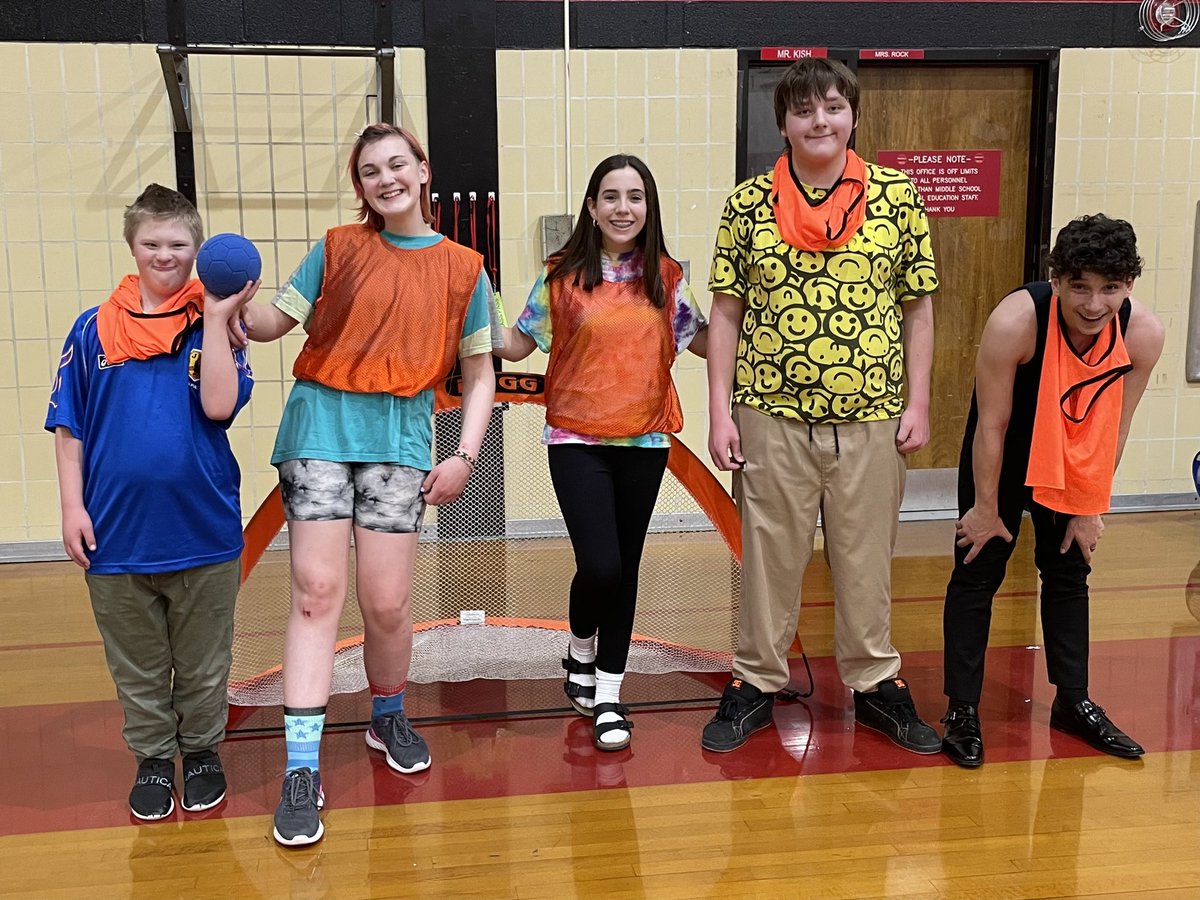 KishHealth_PE's tweet photo. @SCMSDragons Unified Sports class just finished up an intense unit of Team Handball.  #fearless #fireupcreek https://t.co/LRDYUHm6WB