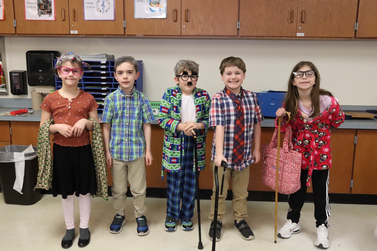 Harris Hill Elementary School Heroes on Twitter "Celebrating 100 days
