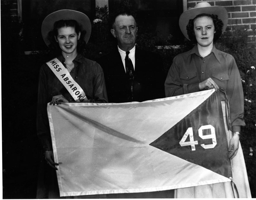 Douglas_Main's tweet photo. The 49th state that never was. 

Residents of WY, MT, and SD contemplated breaking away and making their own state—to be called Absaroka—in the 1930s.  

It was done mostly as a protest against fed/state policies and lack of aid during the Depression. https://t.co/YNUkG54GSc