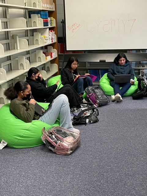 GrdmsMedia's tweet photo. Another great day in the Media Center.  Thank you to Mrs. Brown's split roster, Ms. Dunn's group, and Mrs. Dollar's strings and orchestra groups for visiting today. https://t.co/sD1VCRvJ9a