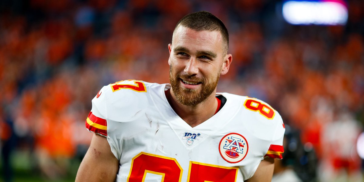 PHLEaglesNation's tweet photo. Travis Kelce on Jalen Hurts’ #SBLVII performance: “He arguably could’ve won MVP even with the loss. The way he just.. with how many touchdowns, he was just lights out. With his feet, with his arm, you name it, he was playing his tail off. Hell of a game, Jalen.”

(@newheightshow) https://t.co/VlEuFFOV55