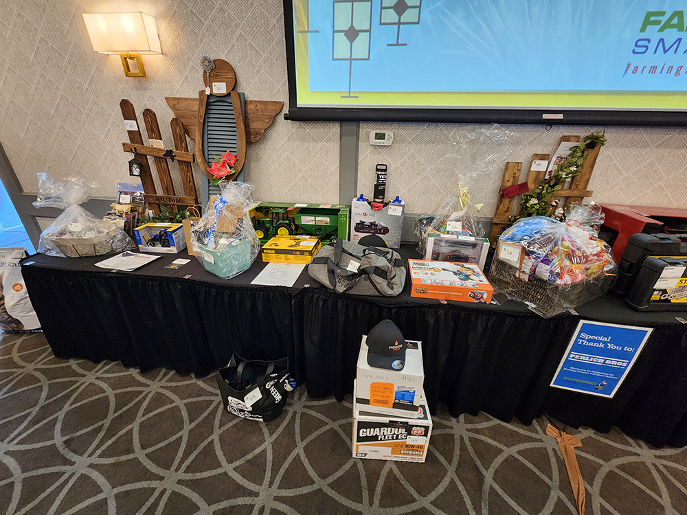 FarmingSmarter's tweet photo. Take some time this afternoon to support southern Alberta 4H! All proceeds from the #FSConf23 4H Silent Auction go back to this wonderful youth program. Auctions close tomorrow!
https://t.co/nOro4xnJeI https://t.co/Yp0xOTwip3