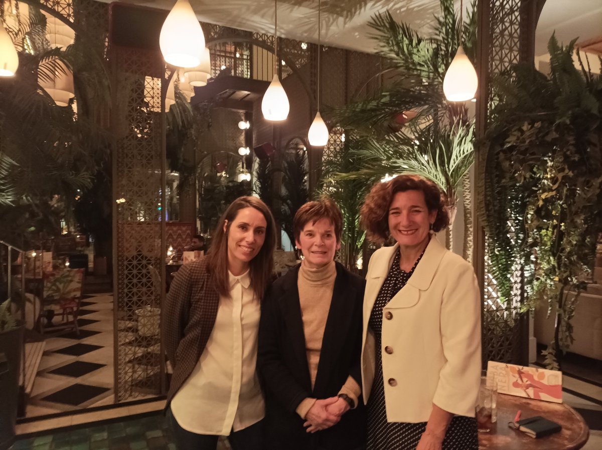 La <a href="/CUEMYC_info/">Cuemyc</a>  apoyará la <a href="/CumbreMediacion/">Cumbre Mundial de Mediación Empresarial</a> que organizará para el mes de mayo la <a href="/camarade/">life</a> comercio de Valladolid. Muchas gracias por contar con las Universidades mediadoras!