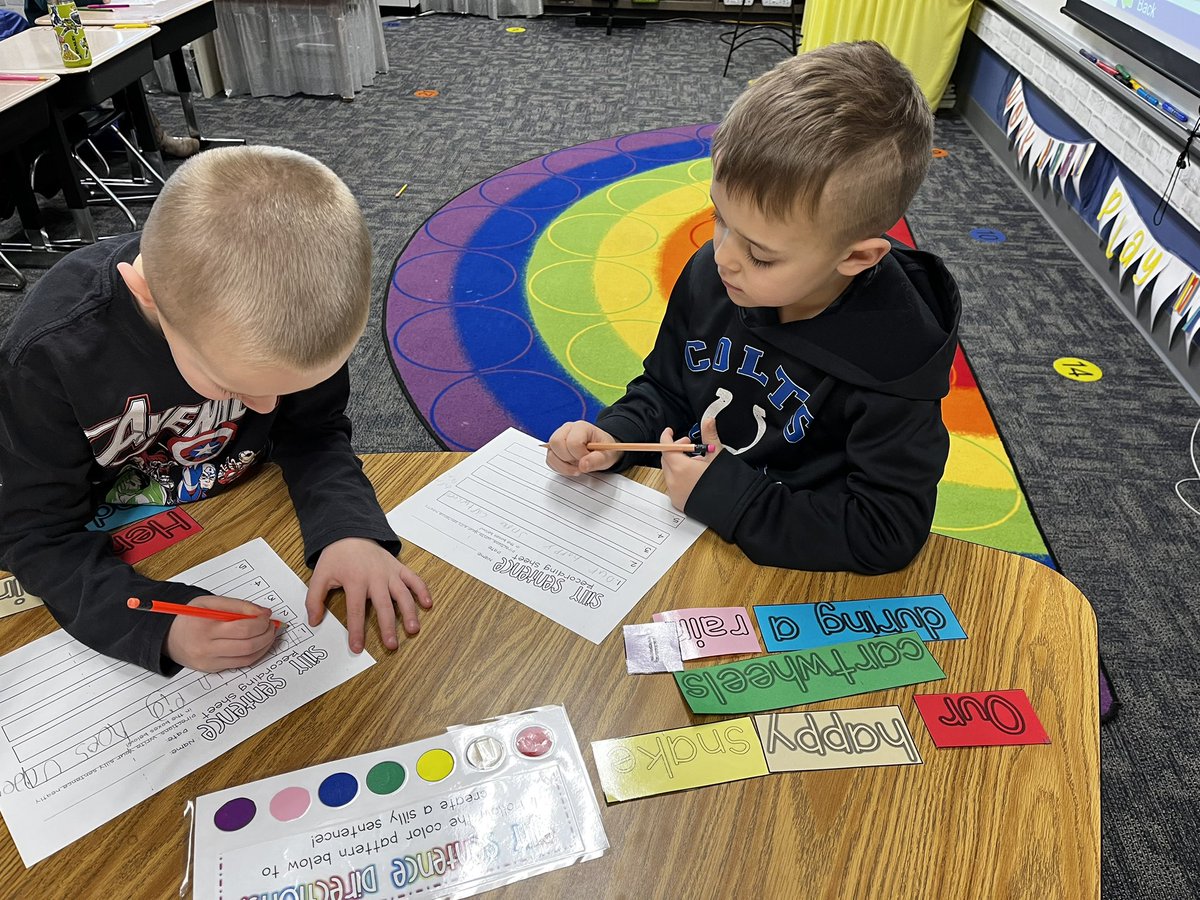 JMaynus's tweet photo. We are giggling at the silly sentences we made today during reading centers! @ConverseElem https://t.co/gf9BqctNpz