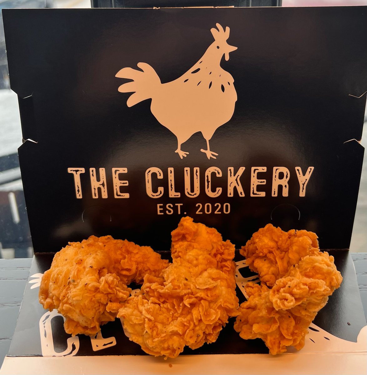 the_cluckery's tweet photo. Three, six, ten, or twenty?! How many can you handle?? 🐓
.
.
.
.
.
.
#Cluckery #friedchicken #chickentenders #delicoius #foodie #eatlocal #Milwaukee #Bucks #local #food #fried #Mequon #goodeats #Fresh https://t.co/oF1BsCxKCC
