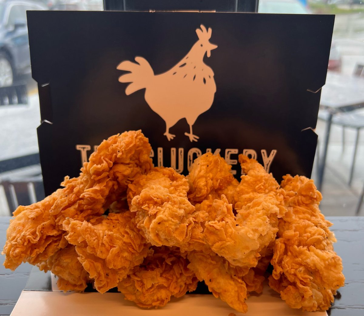 the_cluckery's tweet photo. Three, six, ten, or twenty?! How many can you handle?? 🐓
.
.
.
.
.
.
#Cluckery #friedchicken #chickentenders #delicoius #foodie #eatlocal #Milwaukee #Bucks #local #food #fried #Mequon #goodeats #Fresh https://t.co/oF1BsCxKCC