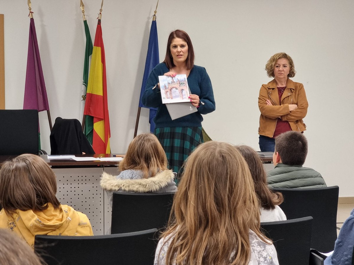 NoeliaLosadaCs's tweet photo. No hay nada que pueda provocarnos más orgullo que el que ellos tengan todas las posibilidades para crecer y avanzar. https://t.co/VodVoaWnKO