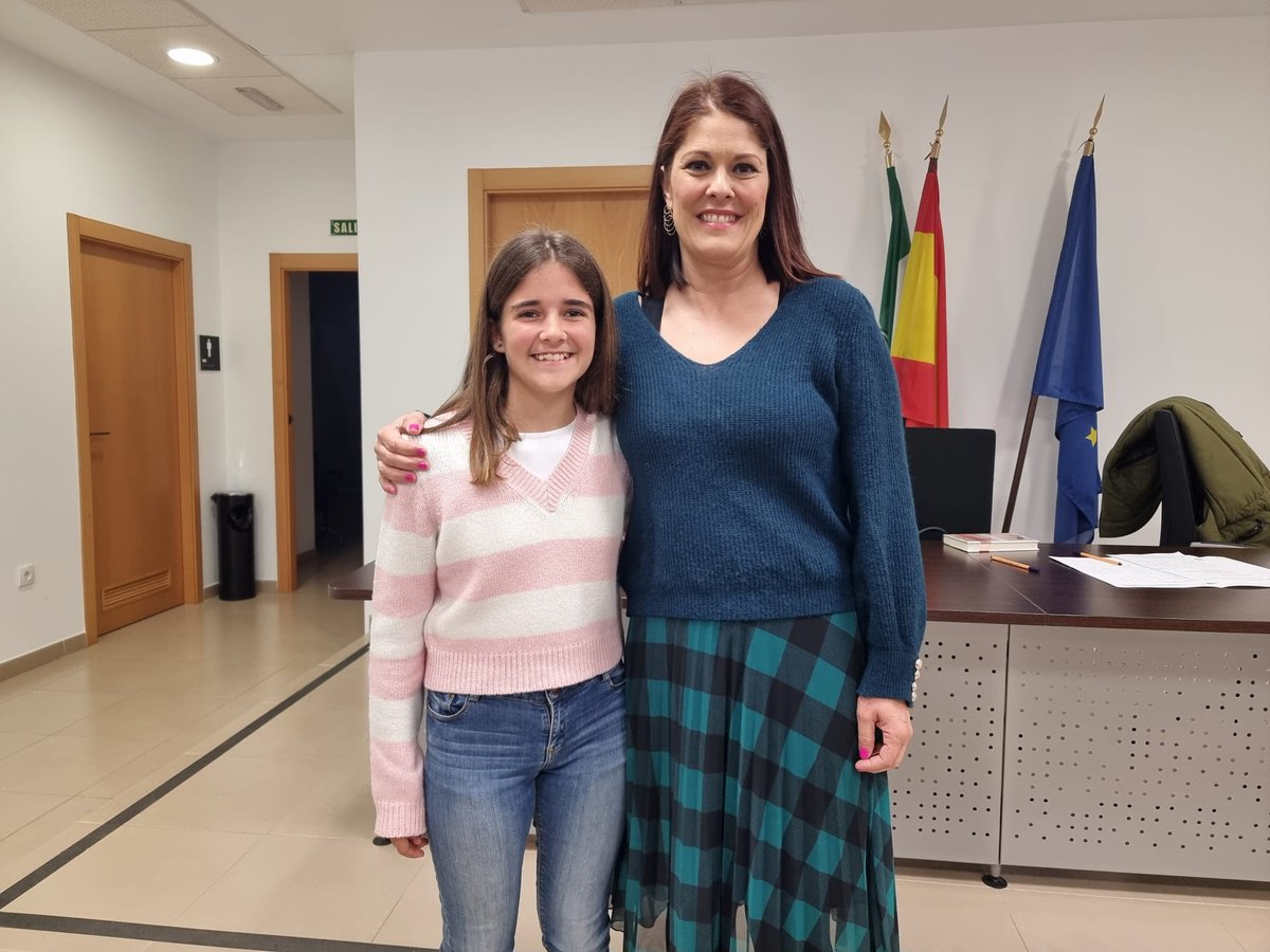 Ha sido un placer conocerlos a todos, en especial a la consejera del distrito 11, Daniela Aroca Puente. Os aseguro que desempeña el cargo a las mil maravillas. 🥰