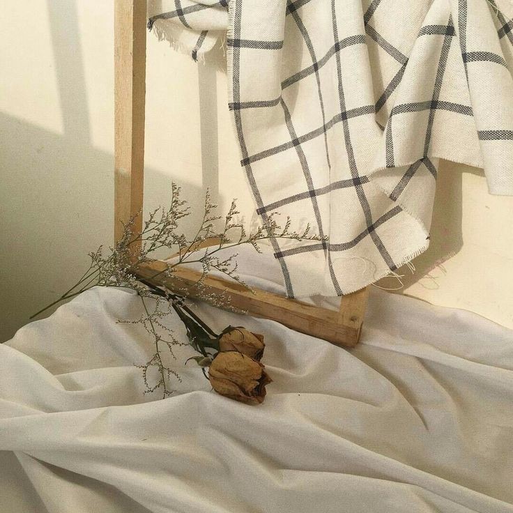 | soft |
– Сегодня я впервые приготовил кимбап. Я не знаю, вкусно это получилось или нет, но хотелось бы, что бы ты попробовал и оценил. /ставит перед гостем тарелку со вкусностями и неловко переминается с ноги на ногу/
– Вообще.. Хотел бы провести этот вечер с тобой, если ты..