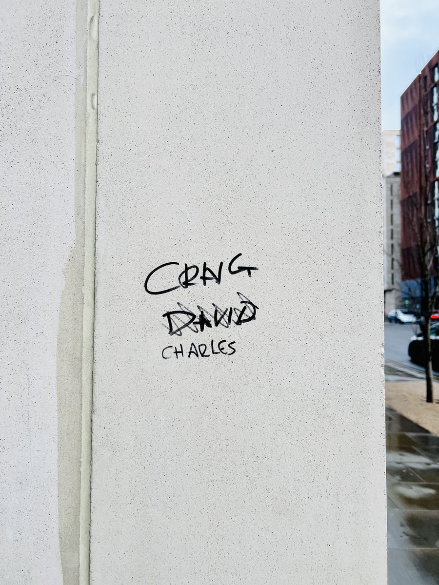 BeardedGenius's tweet photo. Lovely bit of graffiti in Manchester today https://t.co/w6O27wzWpY