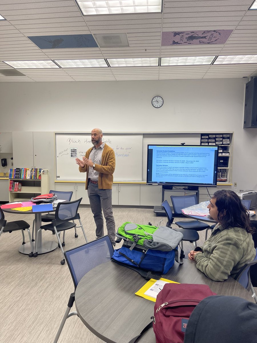 PUSDMrsPalmer's tweet photo. Today @PUSDEdTech & @JustinEdTech1 visited @vahsknights to recognize the Sem 1 & January winners for the Online Learning Program Breakthrough Awards! #studentincentives #starbucks #InNOut #beatsstudiobuds #solarpoweredbackpack Thankful for @ImagineLearning @EdgenuityInc support! https://t.co/Ei0UJyHewX