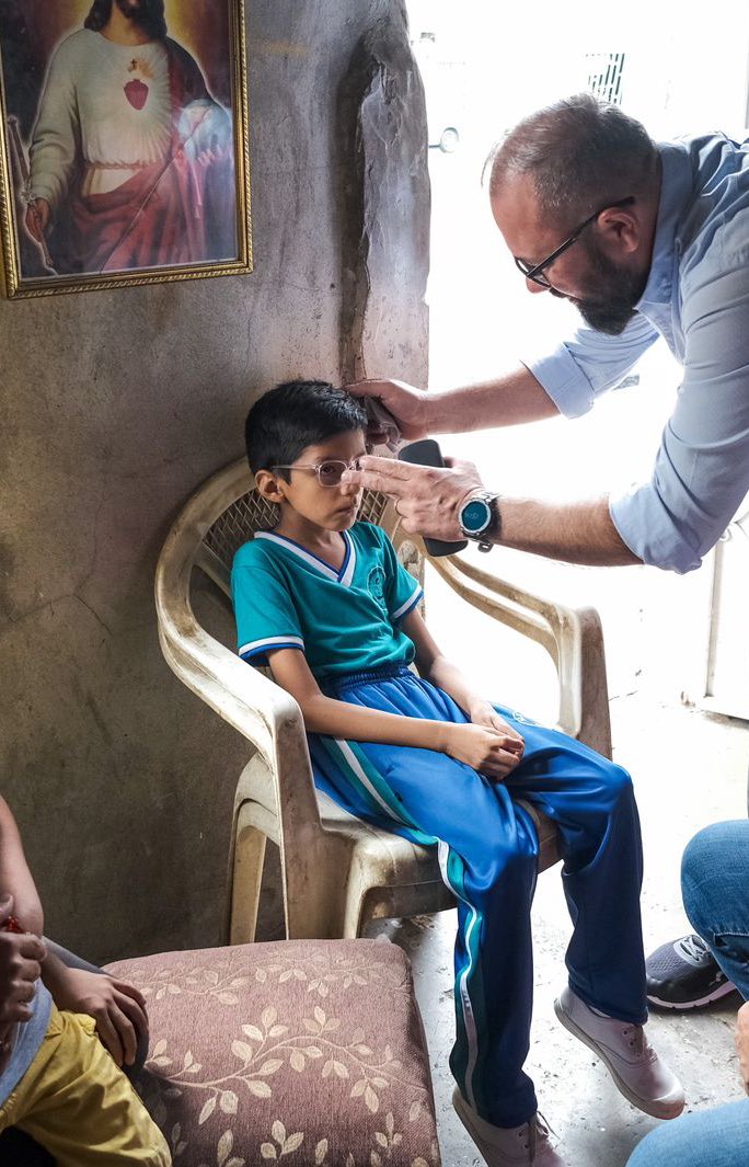 visionparatodo's tweet photo. ¡Seguimos trabajando por la salud visual de todos! En días pasados Matias se realizó su examen visual, ahora ya cuenta con sus lentes nuevos, dejando atrás sus continuos dolores de cabeza causados por la miopía. @visionparatodo https://t.co/m7KtdD7zGw
