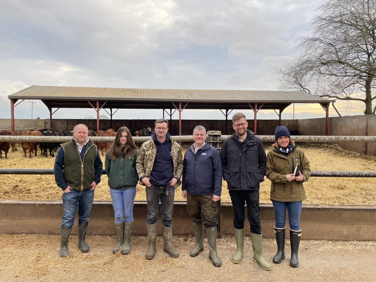 roseannebat's tweet photo. @MeatLinc @cattlefinishers Thank you for a great tour of your farms. Showing us how you and your neighbours work together to create sustainable farming systems that work @TheAHDB @Tim_J_Rycroft @WillJAgri @SamCharlton18 https://t.co/3gegxHP7Fk