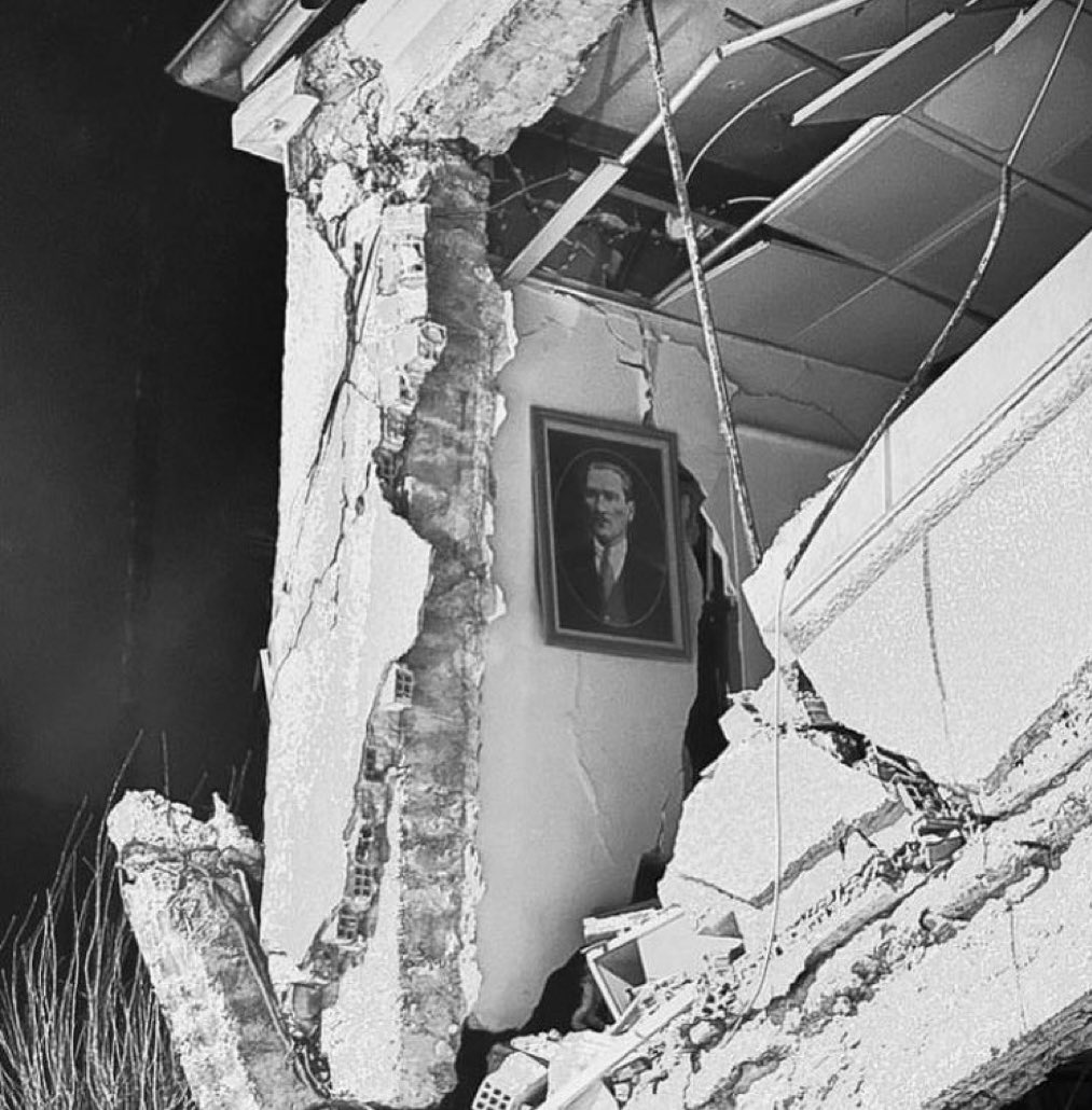 Bir vatandaş "Hatay benim şahsi meselemdir." sözü nedeniyle Mustafa Kemal Atatürk adına 15 bin TL bağışladı.