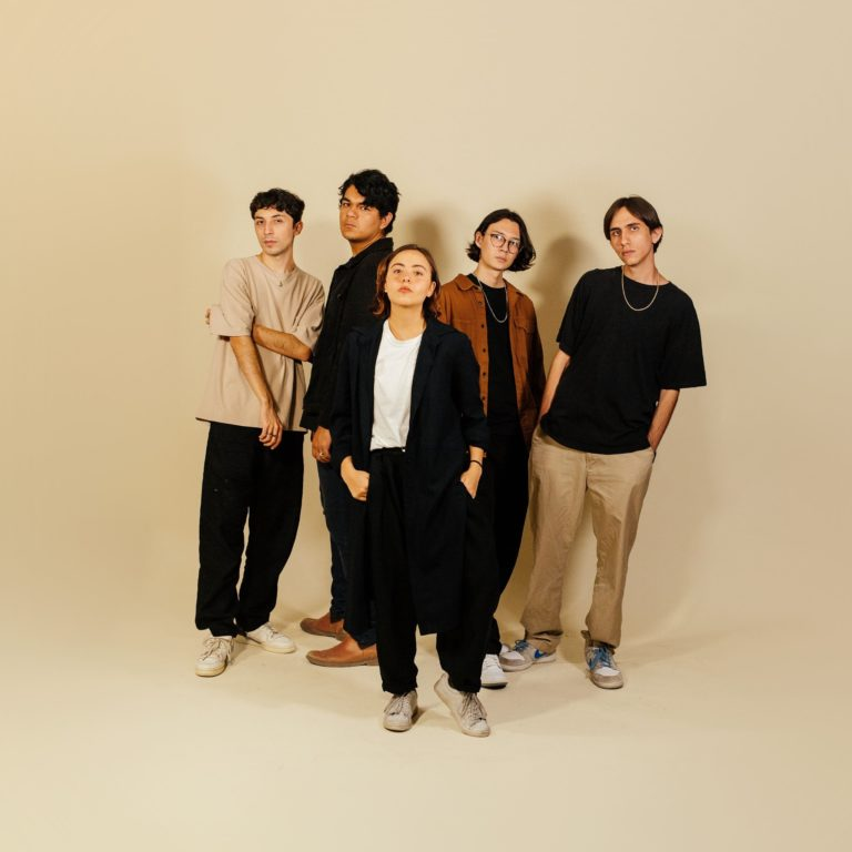 PennyMGMT's tweet photo. Te compartimos la #entrevista que @heycannyon tuvo con @MexiquenseR, en el que platicaron sobre su nueva etapa como banda y su nuevo single "soleil" 🎧🤩👉 https://t.co/a5WWE8BQ1g

#MusicPR #PennyMGMT #WeDoItForTheMusic https://t.co/lm2PeYfKAj