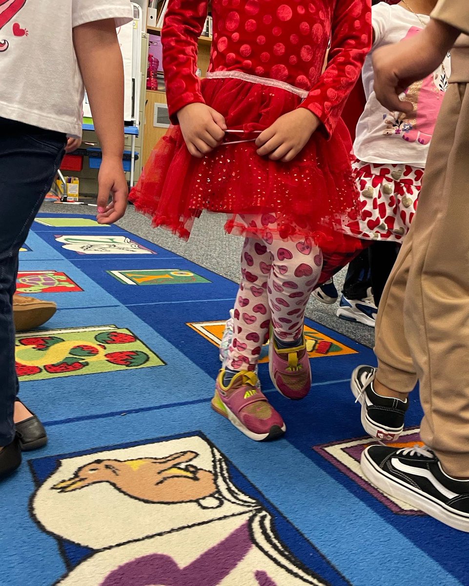 EnhanceAP's tweet photo. What a day with @fcpsmaryland students today! We saw Hillcrest ES for a Movement & Literacy assembly AND @LNESPanthers Pre-K and @FCPSJudyCenter for #bookbop!#enhanceartsproject #enhancearts #enhanceliteracy #enhancelearning #artsintegration #frederickmd #movementandliteracy https://t.co/akjw60jAFw
