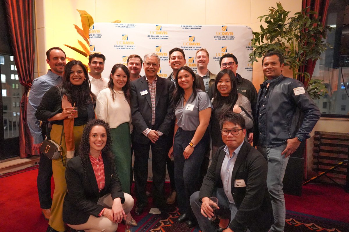 ucdavisbusiness's tweet photo. Sharing highlights from a remarkable Peer-to-Pier, our 19th Annual! A fantastic turnout for networking and honoring three standout GSM alumni. Stay tuned for their individual features. More photos on Facebook: https://t.co/p5lNLccdwj #UCDavisAlumni #AggiesatWork https://t.co/ACvcPwZd47