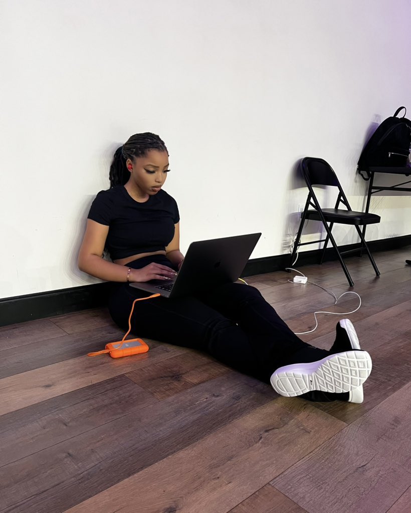 psavannahhh's tweet photo. There’s been a performance recorded that we should be getting soon #Clockdattea https://t.co/qOTZxNk3D2