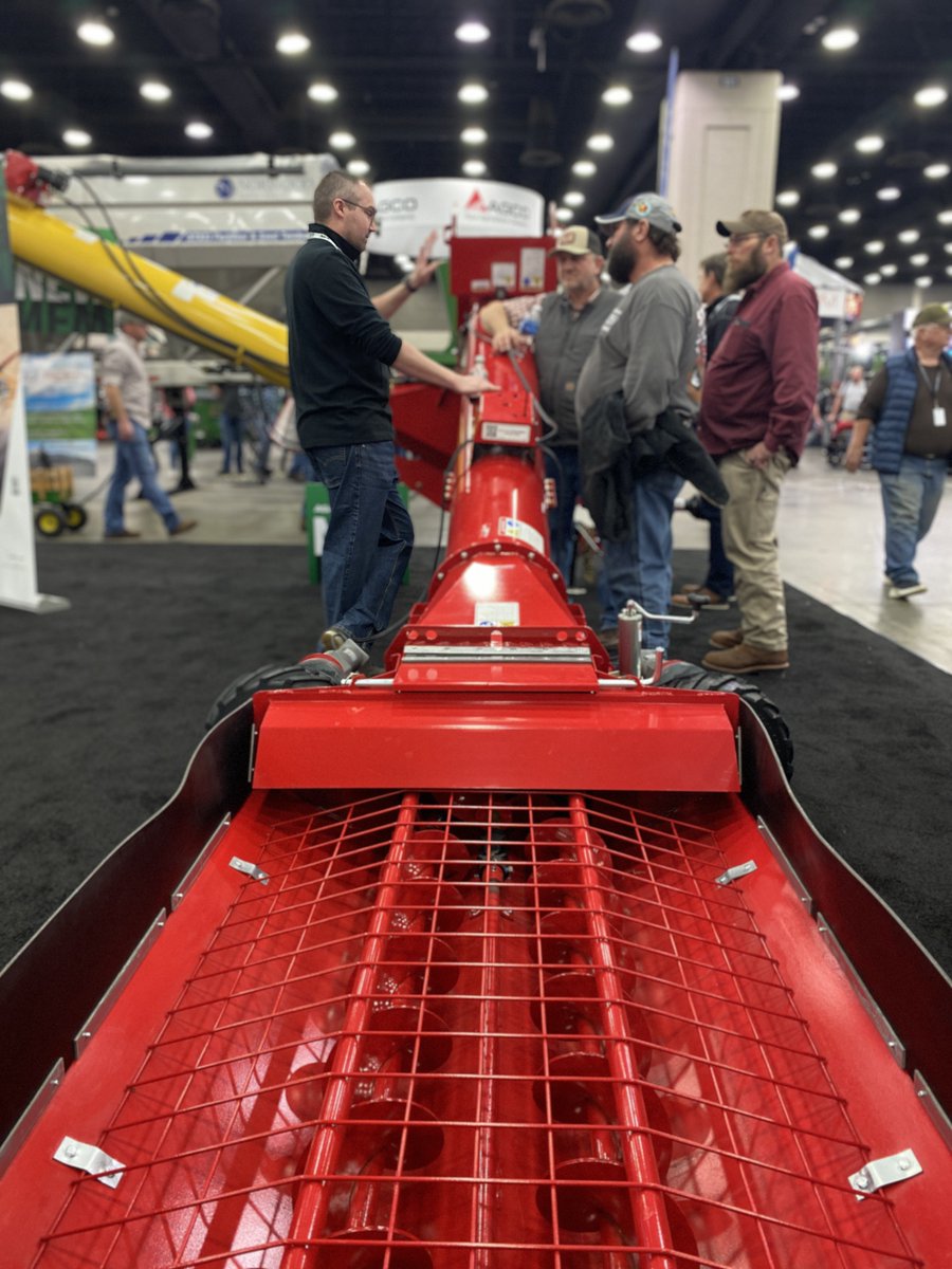 Getting eyeballs! AGI's next-gen MKX2 auger is a crowd pleaser <a href="/KYNFMS/">National Farm Machinery Show</a>. Cody Sellers shows off benefits and features with Shenandoah Valley, VA growers / AGI growers Tim French, Guy Gochenour and Al Vann. 

#NFMS23 #AGIatNFMS #AgTwitter #AGIMKX2 #Augers