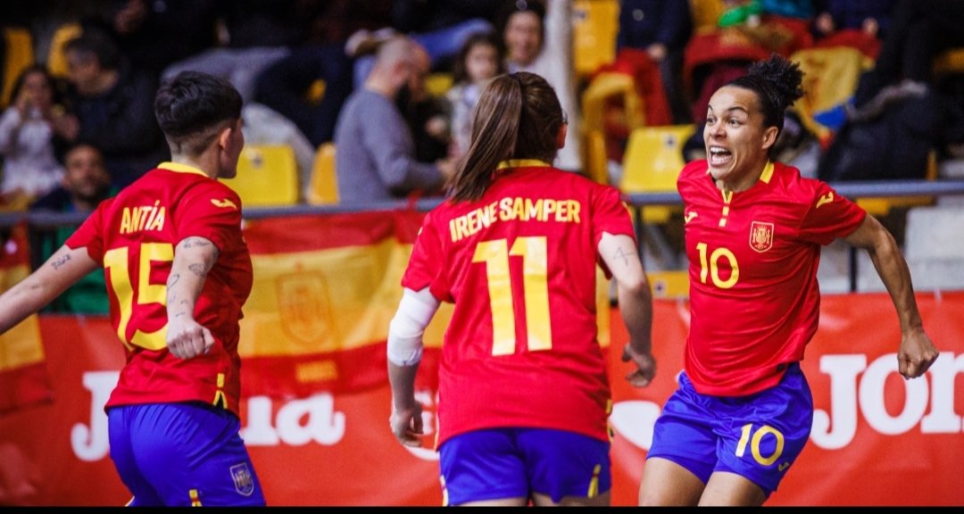 🔚  🇪🇸6️⃣-0️⃣🇦🇷

🔝 Goleada de la Selección Española en las Rozas en el encuentro amistoso
⚽ Irene Samper, Dany, Cris, Peque y doblete de Irene Córdoba

💪 Enhorabuena @pgmota7 @irenesamper16 @danyafera8
@Irenecor8 @Vaneyvienen

#FutsalEspaña