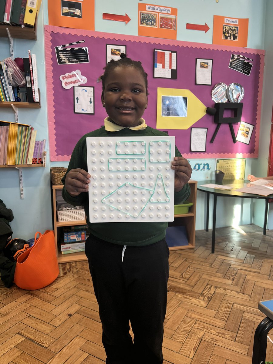 PlasmarlPrimary's tweet photo. @plasmarlyear2 learning about 2D and 3D shapes in maths this week. #PlasNum https://t.co/01H9OzC1cw