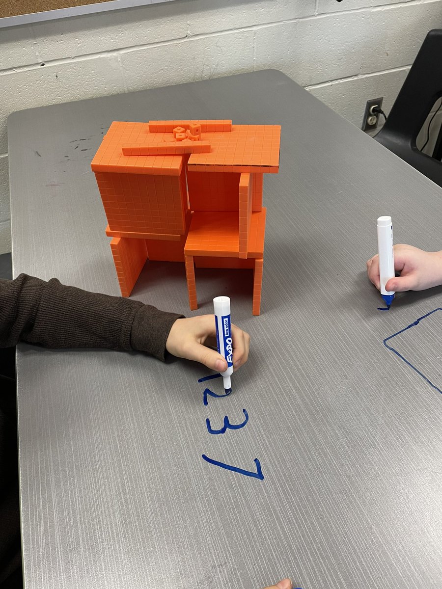 MsSigurdson's tweet photo. This week, morning math challenges have been a hit! 

Challenge 1: skip count by 2’s or 5’s, from 100 to 210, in 7 minutes.

Challenge 2: Use base ten blocks to represent a number on the board.
@MollyBrant_LDSB https://t.co/9HN6iPQRos