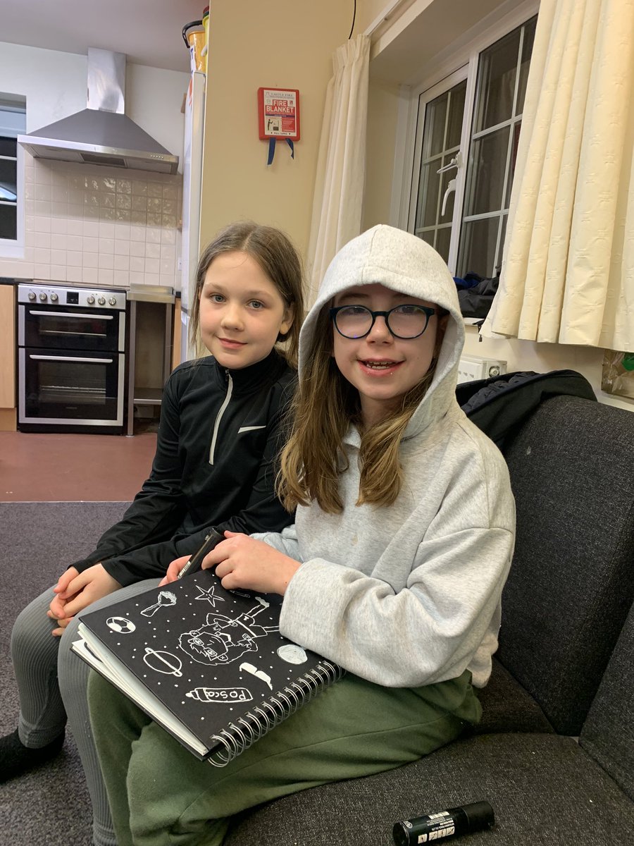 s_stcatherine's tweet photo. Supper time - jokes, crisps and hot chocolate! https://t.co/0sR2EhrOvh