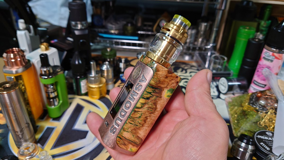 CebrjowHwScHCkj's tweet image. 皆さんおはよっチェ😆👍今日も宜しくご安全に🙇💦（→撮り貯め版） Lustro KODAMA + #zeusx mesh + #signaturetips 😋💦 #vape #vape好きな人と繋がりたい #VAPE好きと繋がりたい #VAPE初心者 #asMODus #Geekvape