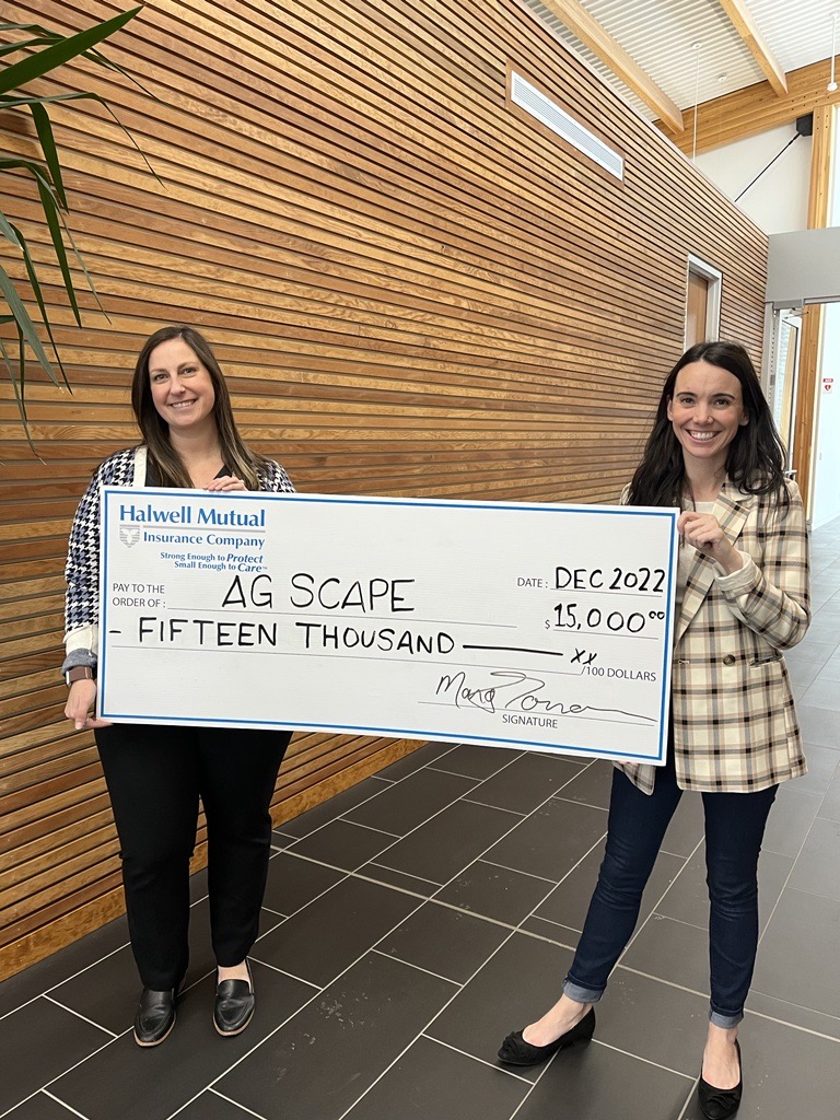 We are so thrilled to support @AgScapeOn and all the great work they do to advance agriculture and food literacy education for students in Ontario! 

Our $15,000 donation will support their Teacher Ambassador Program, and their thinkAG Career Competitions! 

 #CdnAgDay