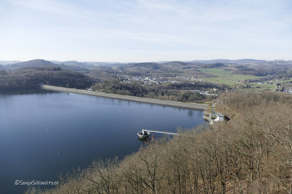 HessenSonja5767's tweet photo. Skywalk "BiggeBlick"........................ #Aussichtsplattform #BiggeBlick #Dünnekenberg #Skywalk #Biggesee #Talsperre #Biggetal #Bigge #Naturpark #Ebbegebirge #Ausflugstipp #Ausflugsziel #Sauerland #Attendorn #Olpe #NRW #NordrheinWestfalen #Germany https://t.co/BnOW1yp0ae