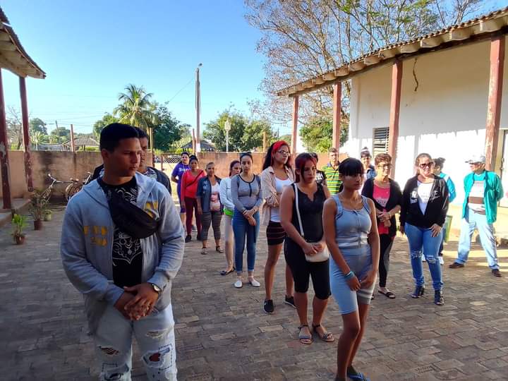 MtnezIc's tweet photo. Inicia en la FOC "19 de Julio" en #1roDeEneroDeVictorias el curso de formación y superación para jóvenes y se desarrolla con calidad el proceso docente educativo. #EducaciónPrimeroDeEnero #LatirAvileño #MejorEsPosible @AnabelRamrezLp2
@CalderonPineiro @CubaMined @IzquierdoAlons1 https://t.co/AC0EE9DH5v