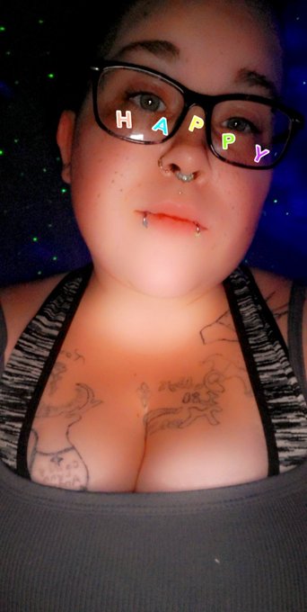 So who's gonna send me money? I'm waiting.. DM me!!!   $20 tribute serious inquiries only!!  Cash app<a href="/tag/findom"class="tags"><span>#findom</span></a><a href="/tag/findommistress"class="tags"><span>#findommistress</span></a><a href="/tag/findomking"class="tags"><span>#findomking</span></a><a href="/tag/findomfr"class="tags"><span>#findomfr</span></a>