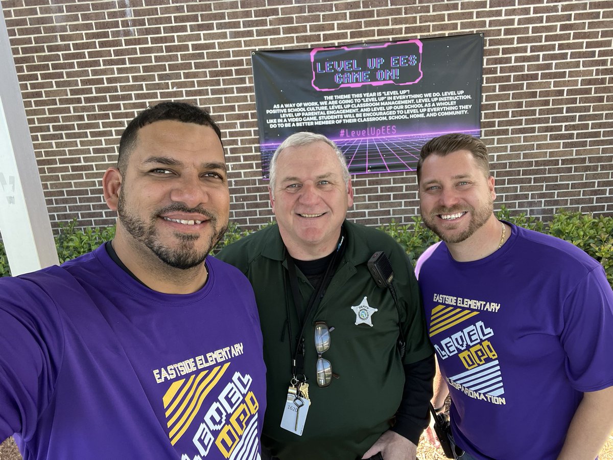 Mike Lastra (@mikelastra57) on Twitter photo Happy National SRO Day!! We appreciate you Deputy McDougal!!! <a href="/EES_SchwartzAP/">Eric Schwartz</a> <a href="/HernandoSheriff/">Hernando Sheriff</a> <a href="/HernandoSchools/">Hernando Schools</a> Happy National SRO Day!! We appreciate you Deputy McDougal!!! <a href="/EES_SchwartzAP/">Eric Schwartz</a> <a href="/HernandoSheriff/">Hernando Sheriff</a> <a href="/HernandoSchools/">Hernando Schools</a>