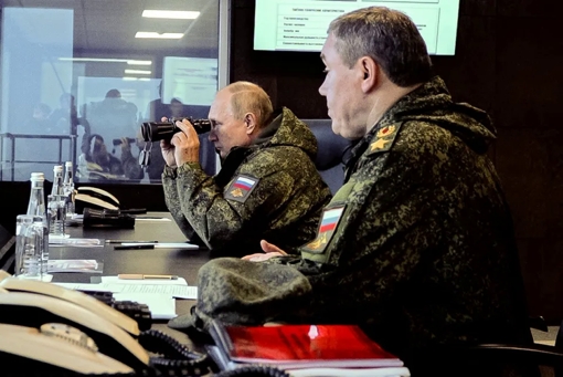 Proyecsaa's tweet photo. Revelan las fechas en el presidente ruso Vladimir Putin lance el “invencible” misil nuclear Satán 2. Dan en el enlace para leer todos los detalles: https://t.co/vTeUiLmubL 
#Sátan2 #Rusia #MisilRuso #VladimirPutin #Invencible https://t.co/6R5qX4vBp9