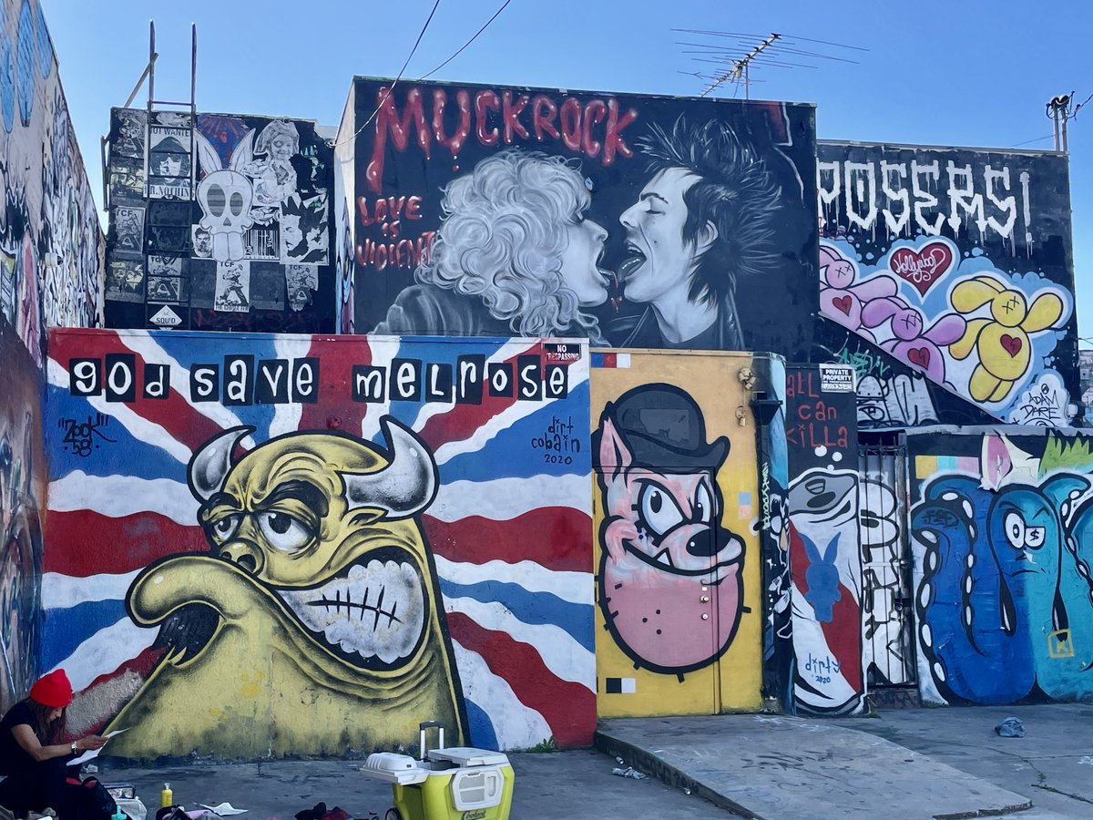 Two of our favorite #streetart pieces from Dirt Cobain.