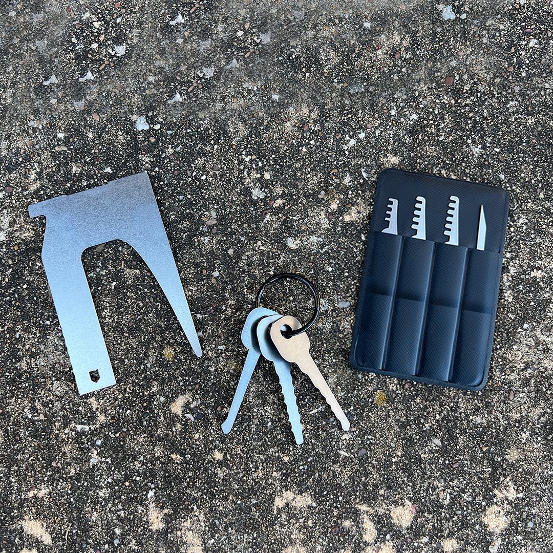 ITStactical's tweet image. The First-Strike Bypass Bundle is just that, a first option to bypass a lock before attempting picking. Many times, this can save you valuable time by exploiting vulnerabilities in common locks. #LockPicking #Locksport