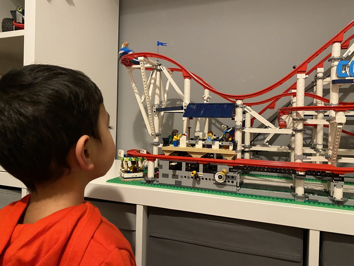 vsingh_sci's tweet photo. Finally finished! #LEGOcoaster #LEGOhouse https://t.co/7fnokRZK2n