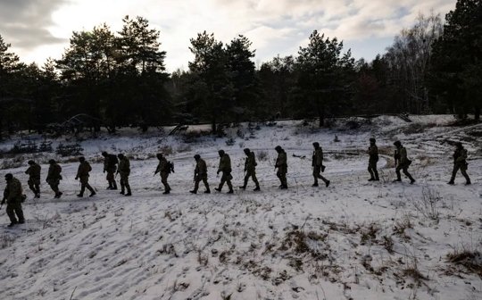 Proyecsaa's tweet photo. Soldados de una unidad militar ucraniana compuesta en su totalidad por rusos se han lanzado en armas contra Rusia. Conoce todos los detalles dando en el enlace:  https://t.co/UzG0swSziF 
#Rusia #SoldadosRusos #Patria #Lucha #Armanas #NoticiaInternacional https://t.co/Ai4wQ1c5PM