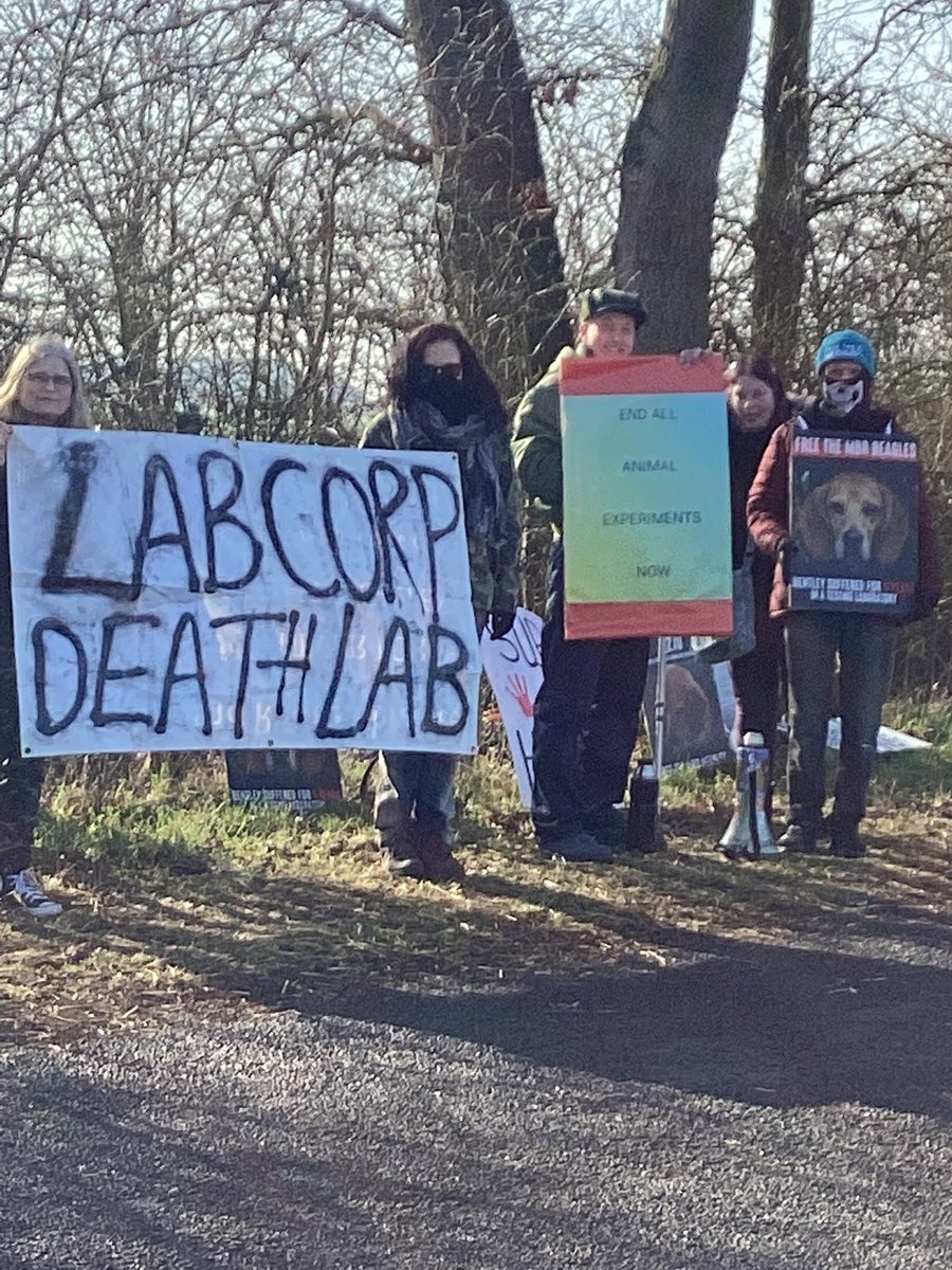 #aggravatedactivismday at Labcorp Huntingdon where 2 vans full of crying, yelping beagles arrived yesterday for a life of trauma & suffering in toxicity testing. Our protest was dedicated to #BriannaGhey whose life was taken needlessly & callously #ProtectTransYouth